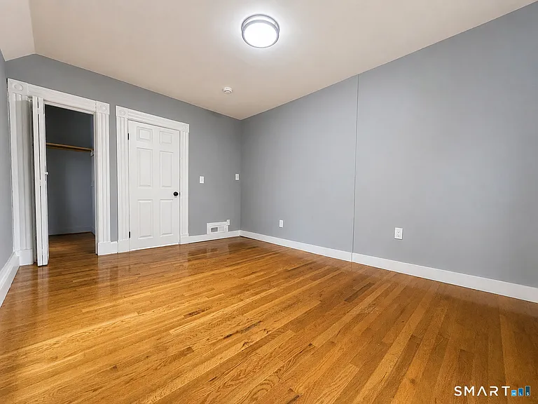 205B Laurel St — Photo 16