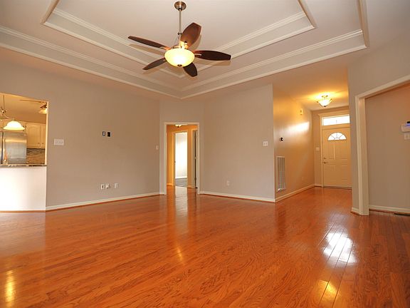 4th image of 2112 Stoney Creek Dr