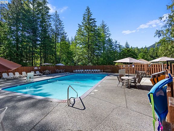33rd image of 65121 E Lupine Dr