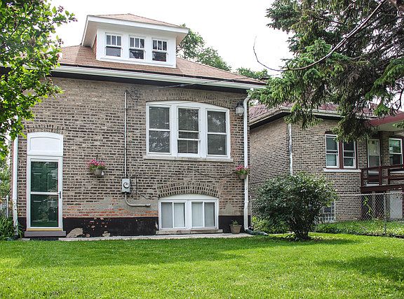 5th image of 2442 Harvey Ave