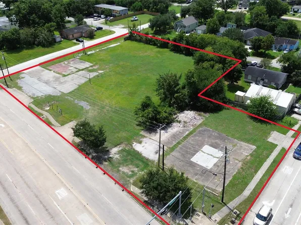 3106 Highway 3, Dickinson, TX 77539