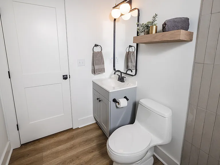 4411 Bixby Ln — Photo 4