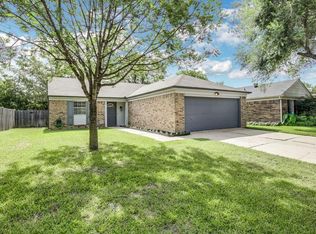 7108 Shadow Bend Dr, Fort Worth, TX 76137