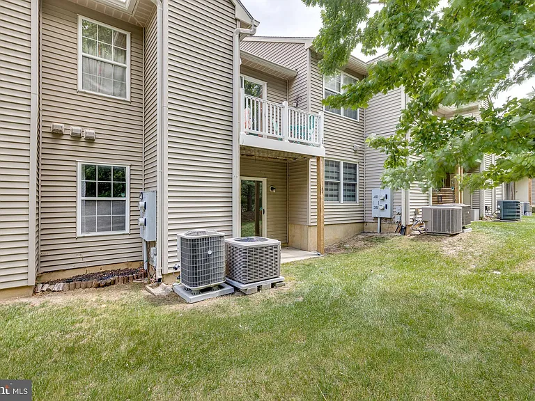 34 Foxglove Dr — Photo 16