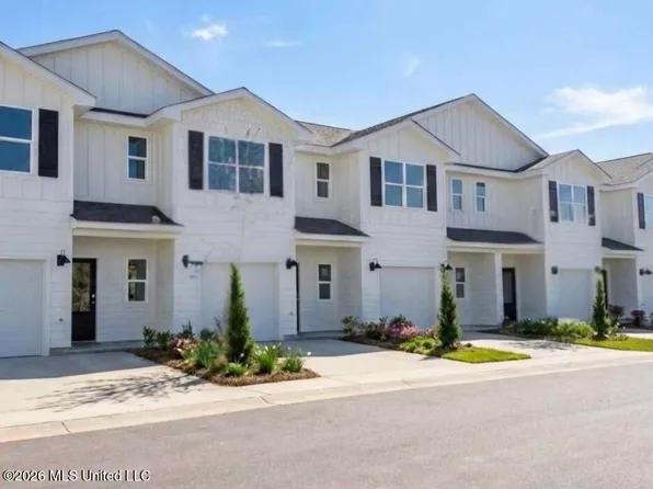 143 Harper Grove Cir, Ocean Springs, MS 39564