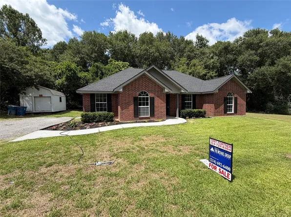 105 E Foggle St, Athens, TX 75751