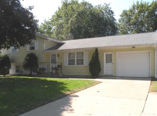 1508 9th St NW, Clinton, IA 52732