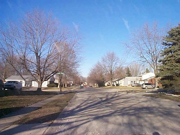2nd image of 3468 Luewan Dr