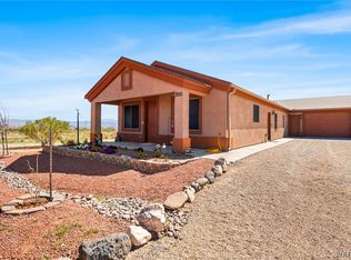 7880 W Shipp Dr, Golden Valley, AZ 86413