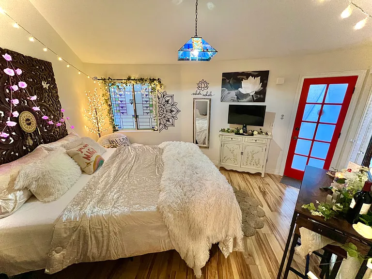Oak Ln — Photo 23
