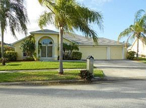 1st image of 2115 Lionel Dr