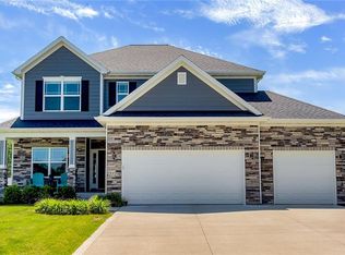 2729 NW 165th St, Clive, IA 50325