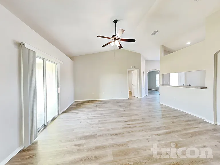 495 Majestic Gardens Blvd — Photo 3