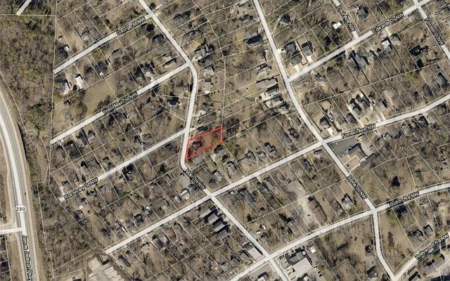 2nd image of 2131 Main St NW