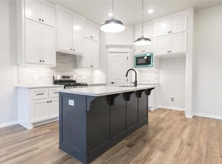 10305 SW 55th Ter, Mustang, OK 73064