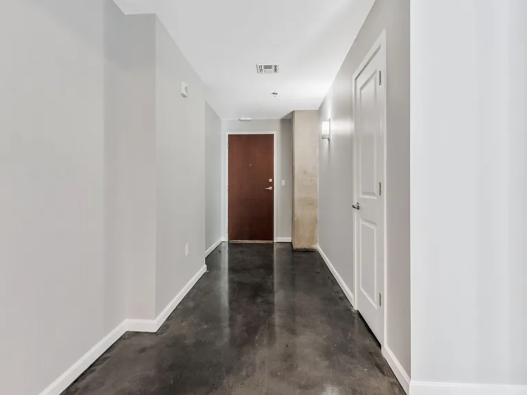 415 Church St #2107 — Photo 8