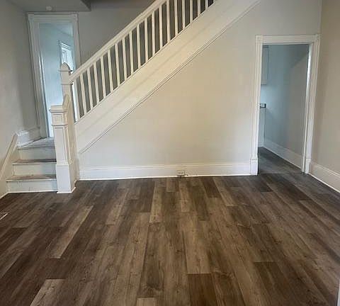 2nd image of 538 Summit Ave