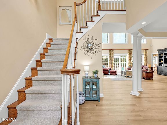 5th image of 1542 Grandiflora Drive