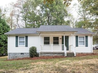 140 Old Meadowbrook Rd, Mooresville, NC 28115