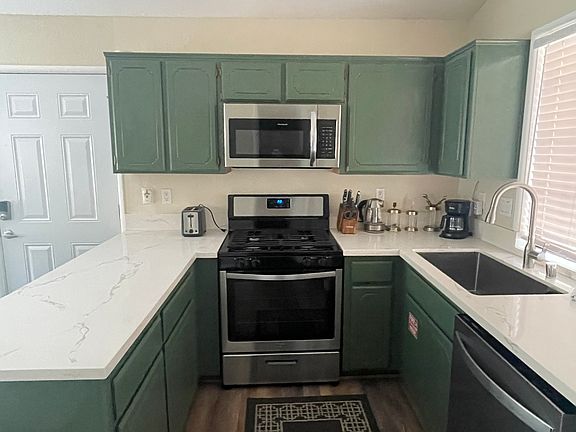 5th image of 25106 Valle Dr