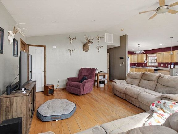 3rd image of 3950 Happy Valley Rd