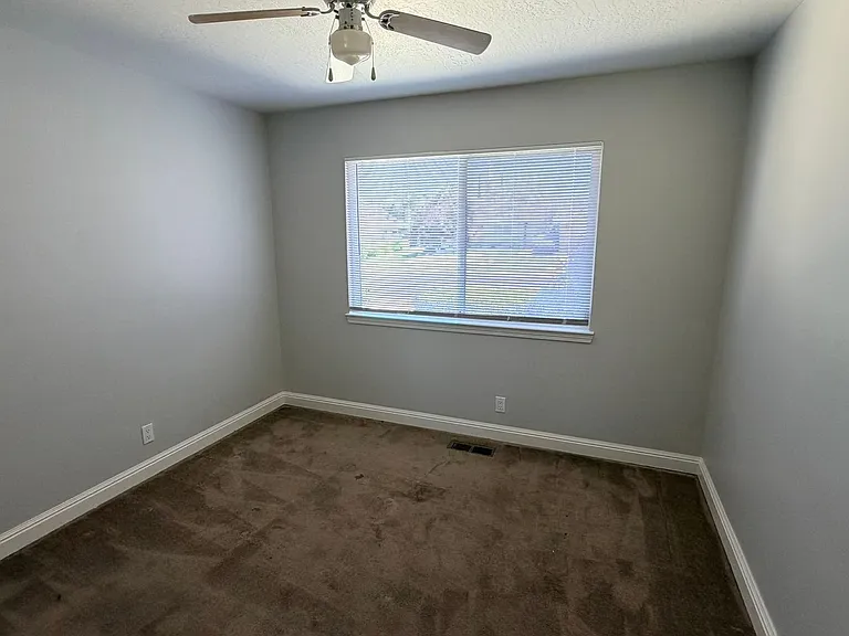 5308 Lightwood Dr — Photo 10