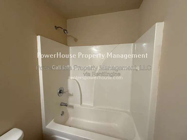 1045 Township Cir — Photo 36