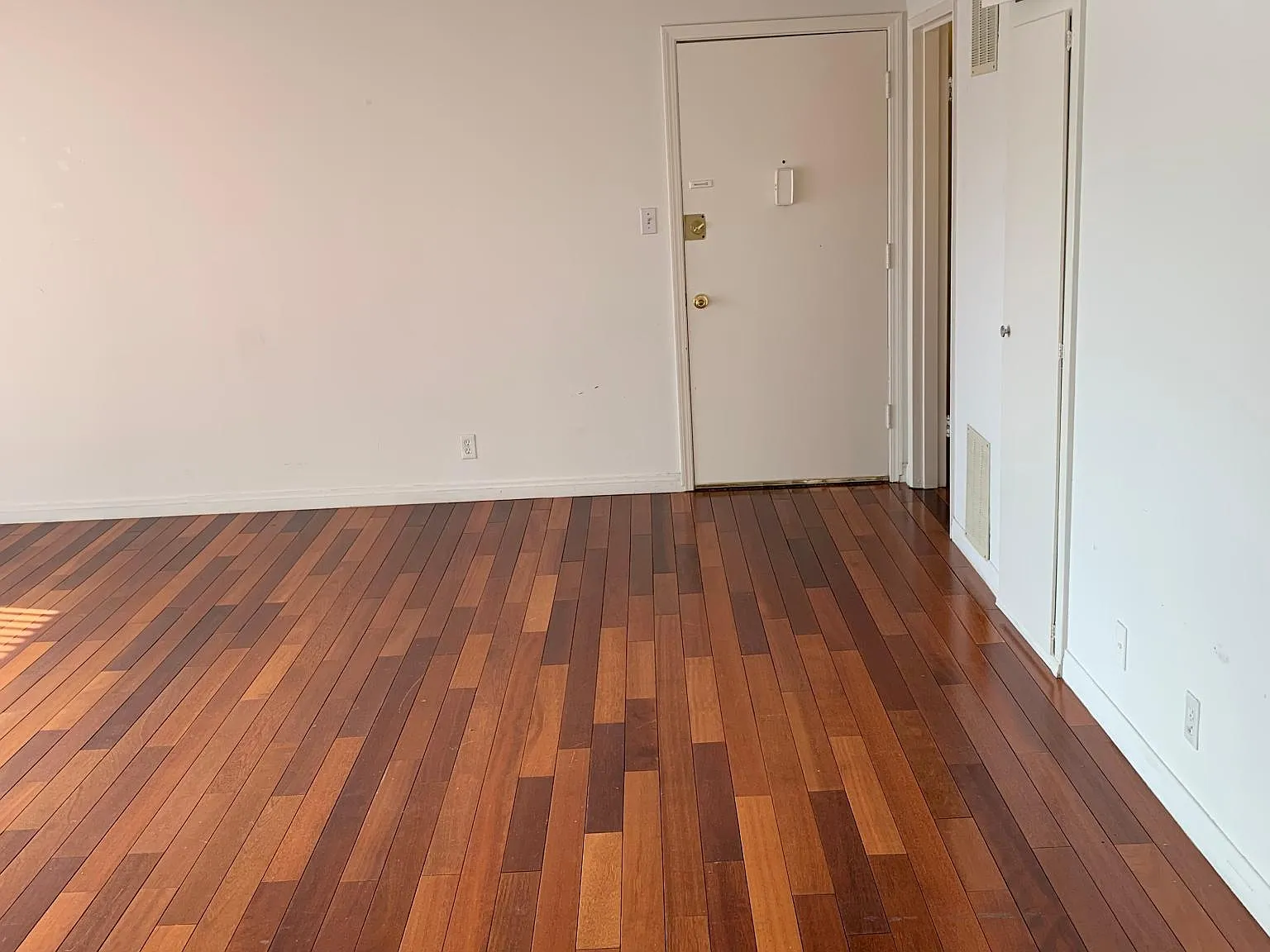 931 N Spaulding Ave — Photo 4