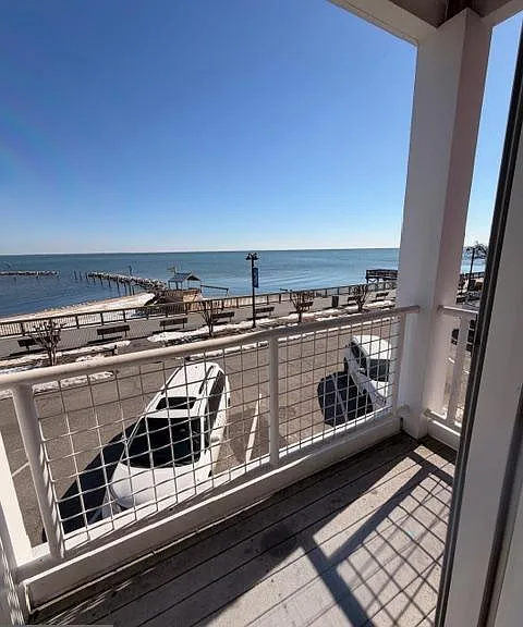 9000 Bay Ave #206 — Photo 4