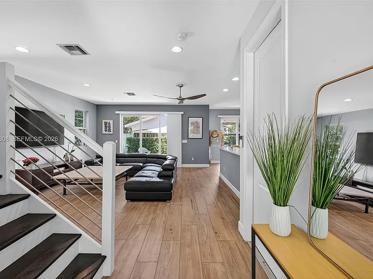 608 SW 15th St — Photo 5