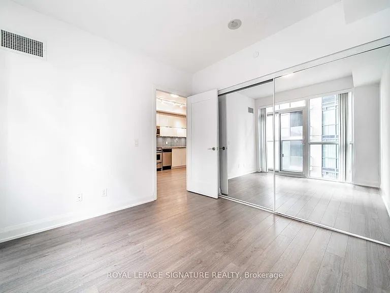 56 Annie Craig Dr #406 — Photo 11