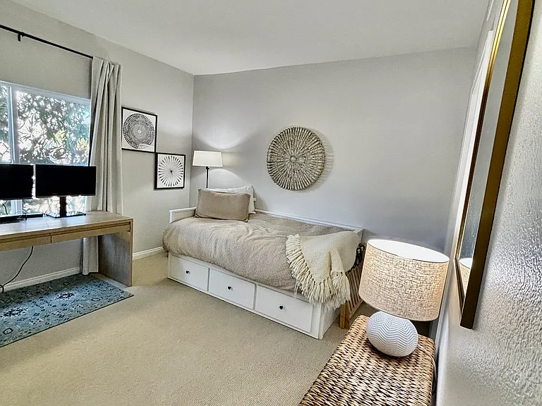 2nd bedroom