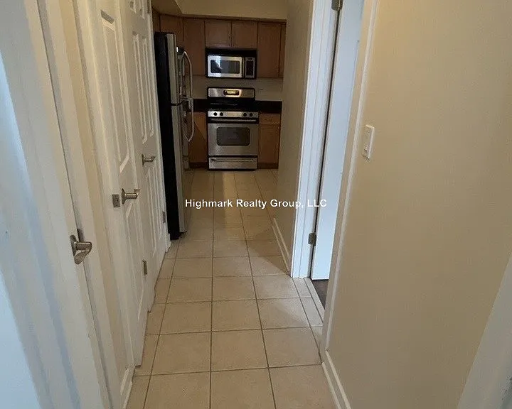 317 Wisconsin Ave #1C — Photo 3