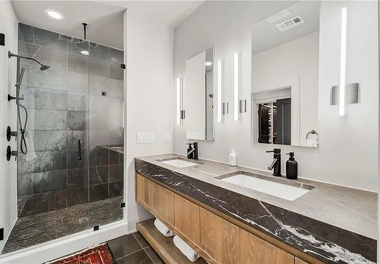 661 Auburn Ave NE #16 — Photo 32