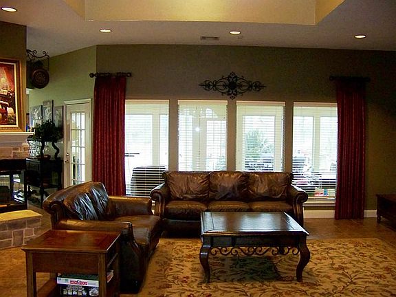 5th image of 9415 Breckenridge Dr
