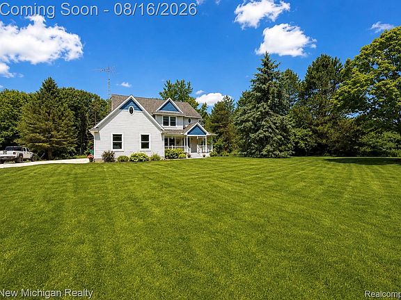 3rd image of 10119 Hill Rd