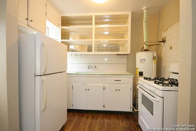 2 bed, 1.0 bath, 850 sqft, $925 — Photo 3