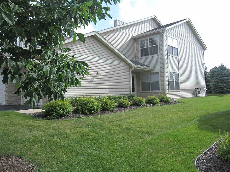 1st image of 5685 Oak Village Dr