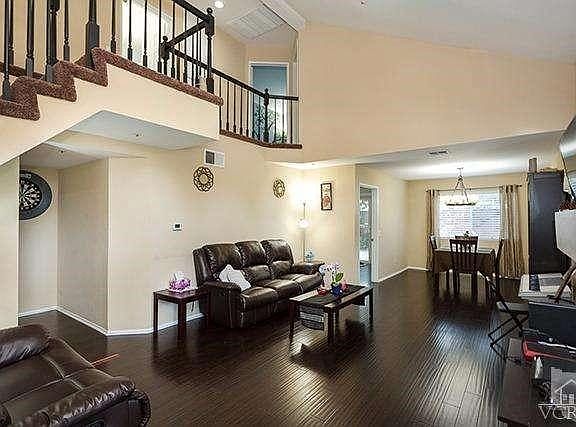 3rd image of 9173 Noble Ave