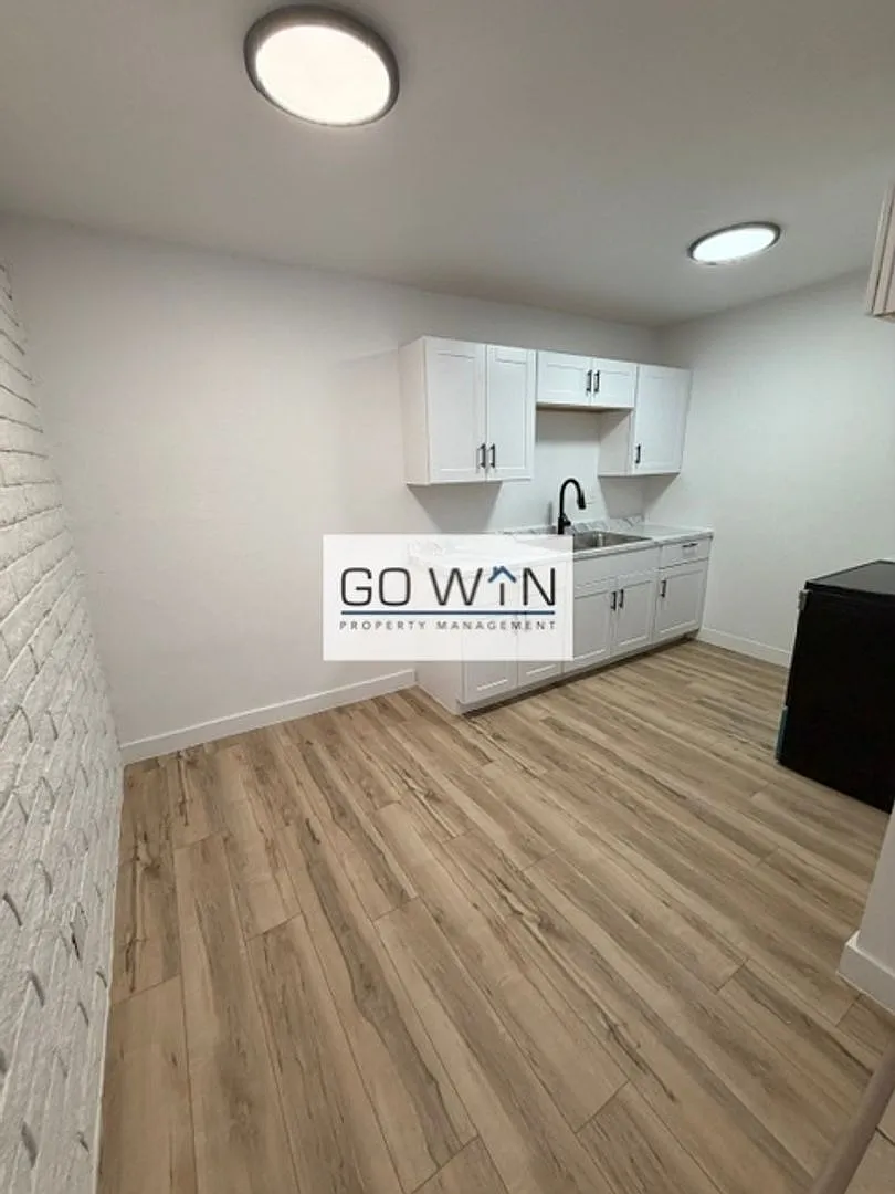 54 W Southern Ave — Photo 1
