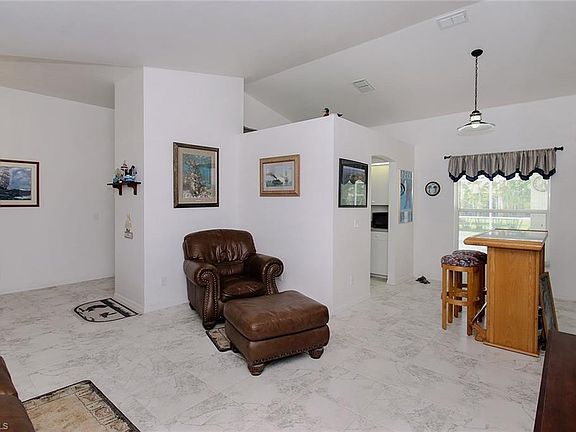 4th image of 1720 SW 54th St