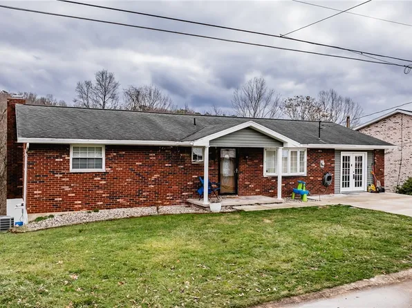 282 E Lubeck Hills Dr, Washington, WV 26181