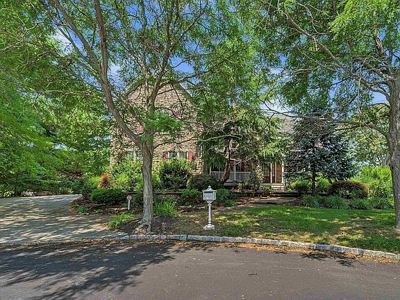 4th image of 1 Barr Ct