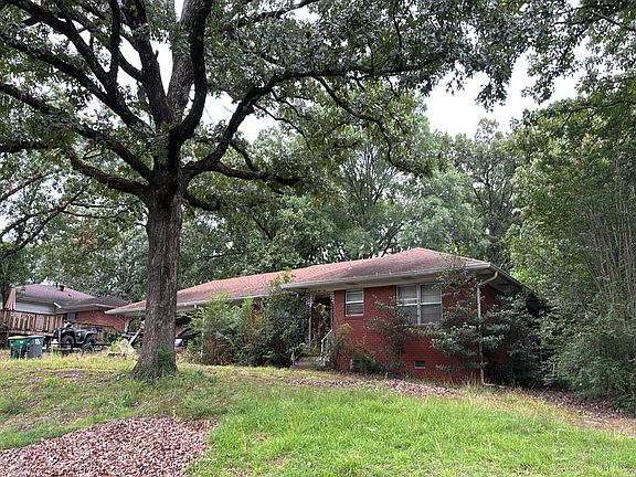2nd image of 7510 Amherst Dr