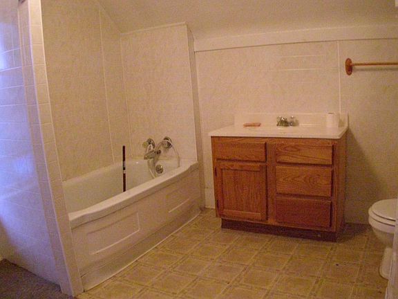 2nd image of 3241 Avenue B