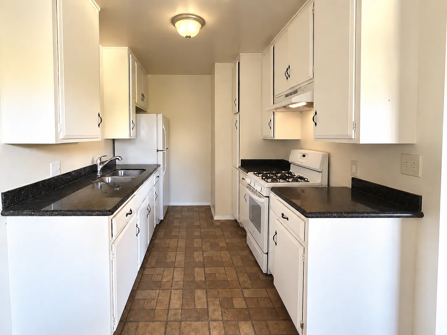 2 bed, $2,200 — Photo 2