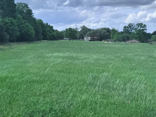 1529 Manak Rd, Sealy, TX 77474