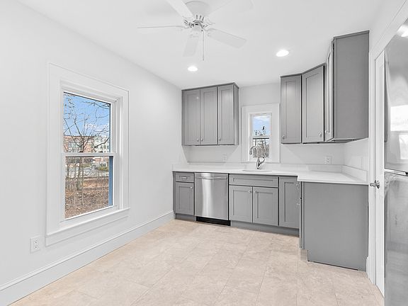 2nd image of 16 Elm St APT 4