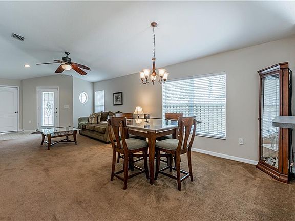 3rd image of 10141 Perthshire Cir
