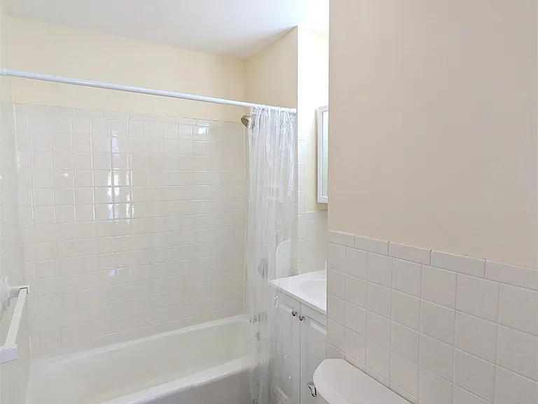 12 Cameron Ave #7 — Photo 8